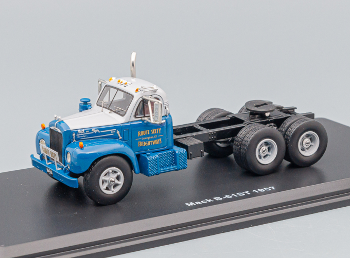 MACK B-61ST towing vehicle (1957), blue grey black