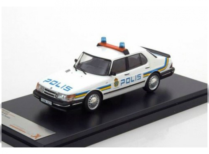 SAAB 900i "Stockholm Polis" (1987), white