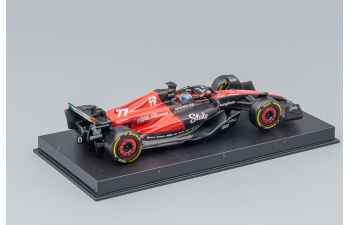 ALFA ROMEO F1 C43 Team Stake №77 Season (2023) Valtteri Bottas - Con Pilota E Vetrina - With Pilot And Showcase - Exclusive Carmodel, Black Red