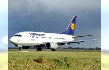 Сборная модель Авиалайнер 737-500 Lufthansa