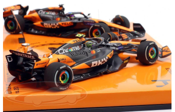 Набор из двух модели McLAREN MCL38 Winner Lando Norris & 10th Oscar Piastri Abu Dhabi GP Constructors' World Champion Formula 1  (2024)