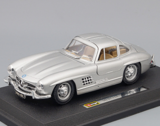 MERCEDES-BENZ 300 SL (1954), silver