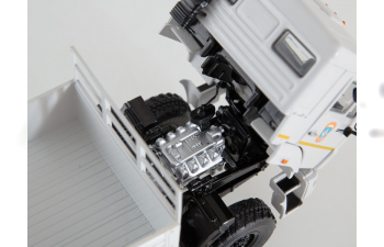 Камский грузовик 43118 бортовой с тентом МЧС, белый