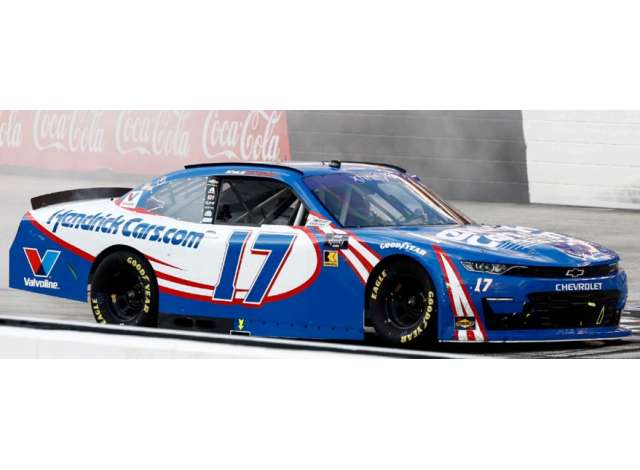 Chevrolet #17 Kyle Larson *Hendrickcars.com*, white/red/blue 2025