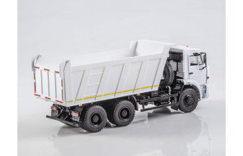 Камский грузовик 6520 самосвал, белый