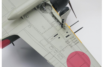 Сборная модель Mitsubishi A6M5c Zero Fighter "Zeke" Type 52