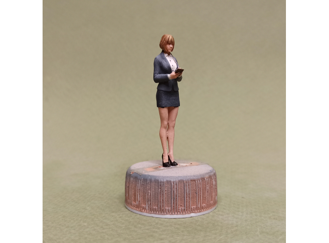 Фигура 0858 Секретарша с блокнотом, неокрашенная