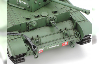 Сборная модель Английский средний крейсерский танк Mk.VIII Кромвель Mk.IV, индекс разработки A27M (Meteor) с фигурой командира