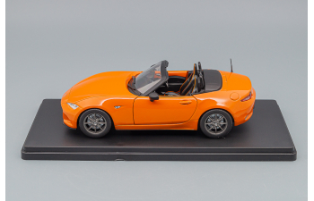 MAZDA MX-5 Spider Roadster (2019), orange