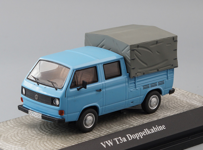 VOLKSWAGEN T3а Double Cabin (1983), blue