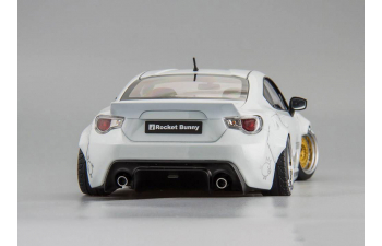 TOYOTA 86 Rocket Bunny, white