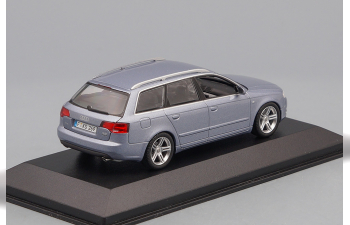 AUDI A4 Avant (2004), silver