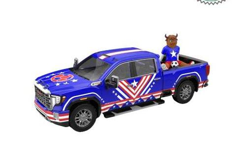 GMC Sierra 3500 HD *International Soccer Celebration 2026* USA Tribute with Bison Figurine (2022), blue / red / white