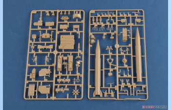 Сборная модель Советская (9П117М1) пусковая установка с ракетой Р17 ракетного комплекса 9К72 "Эльбрус" (Scud Б)