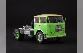 SKODA 706 RTTN, зеленый / бежевый