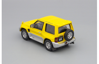 MITSUBISHI Pajero Evilution, yellow