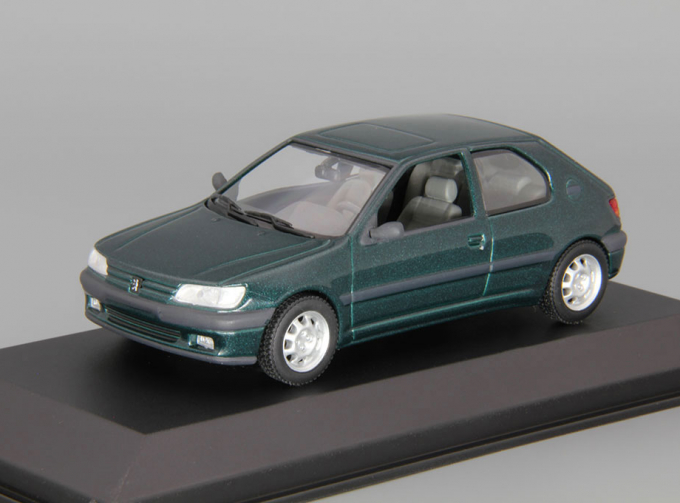 PEUGEOT 306 2-Door Saloon (1995), green metallic