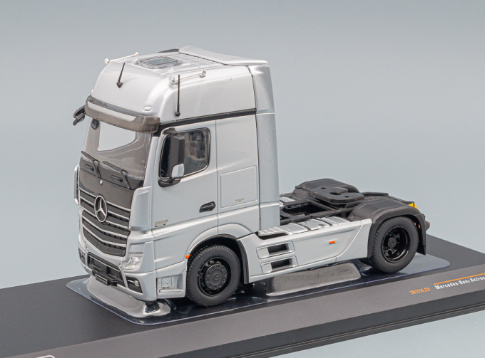 MERCEDES-BENZ Actros MP4 1851 (2016), Silver