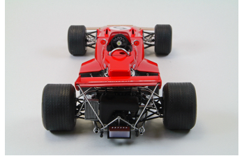 Сборная модель Спортивный автомобиль Team Lotus Type 72C (1970)