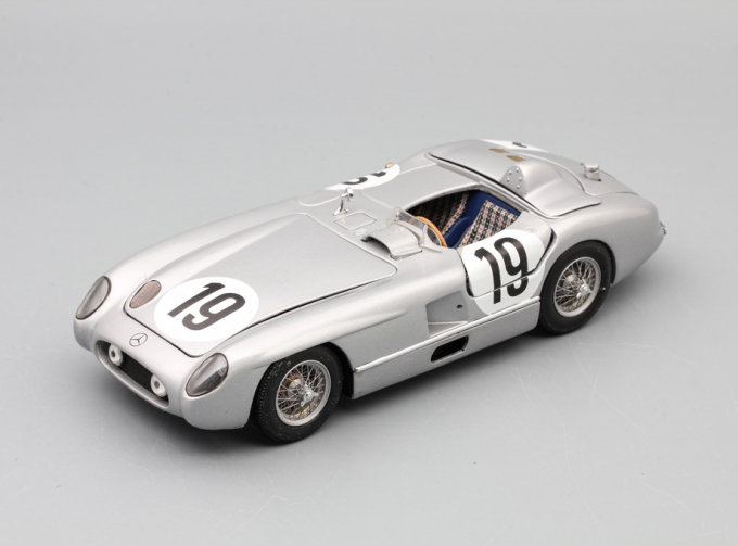 MERCEDES-BENZ 300SLR (W196) #19 Le Mans 1955