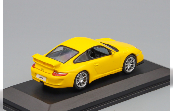 PORSCHE 997 GT3, yellow