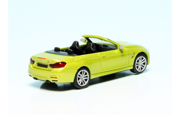 BMW M4 Cabrio (2015), yellow metallic