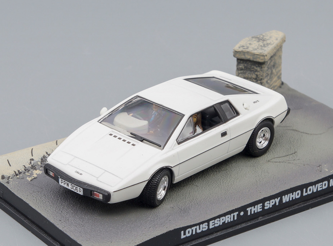 LOTUS ESPRIT The Spy Who Loved Me 1977, white