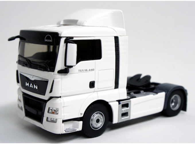 MAN TGX Euro 6 LX (2014), white