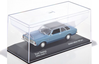 FORD Taunus (1970), blau metallic / matt-schwarz