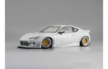 TOYOTA 86 Rocket Bunny, white