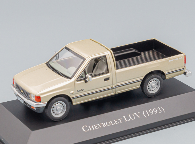 CHEVROLET Luv Pick-up (1993), beige