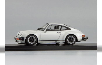 PORSCHE 911 SC, silver