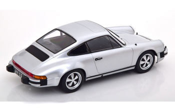 PORSCHE 911 Carrera 3.0 Coupe (1977), silber