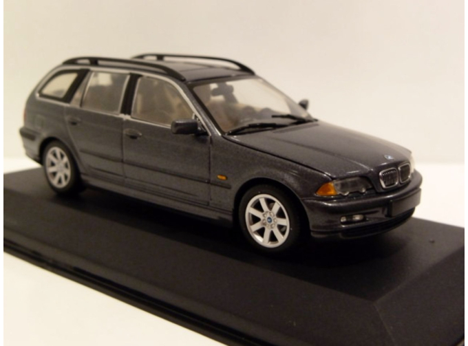 BMW 328i E46 (1999), grey