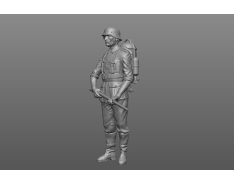 Фигурка Немецкий солдат с огнемётом (под покраску)