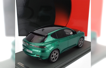 ALFA ROMEO Tonale Tributo Black Roof (2023) - Con Vetrina - With Showcase, Verde Montreal - Green Met