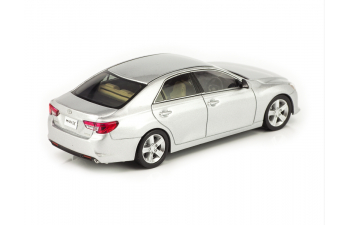 TOYOTA Mark X 250G Late "F Package", silver