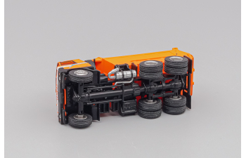 TATRA 815 Kipper (1984), orange