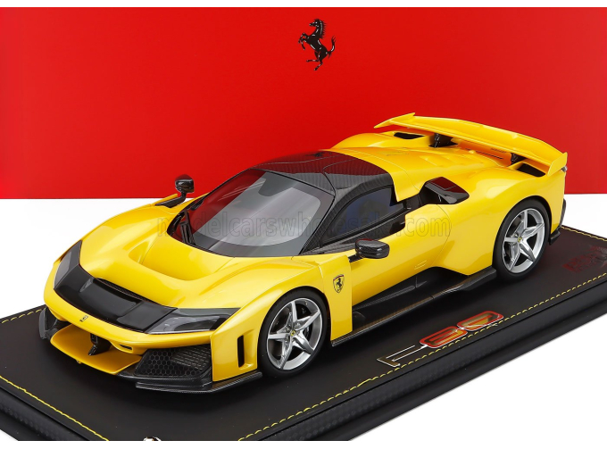 FERRARI F80 (2024) - Silver Rims - Con Vetrina - With Showcase, Giallo Tristrato - Yellow Met Black