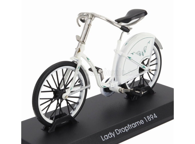 Женский велосипед с откидной рамой (1984), белый-черный / Lady Dropframe Bicycle 1984, White Black