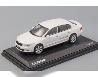 SKODA Superb II (2008), White Green Line