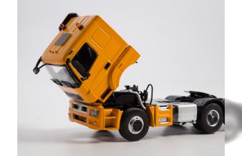 Камский грузовик 65206 седельный тягач, желтый