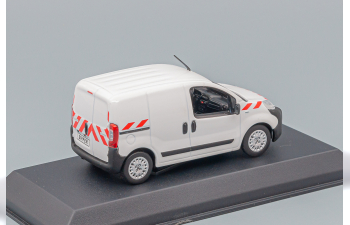 PEUGEOT Bipper 2009 White with Red Striping