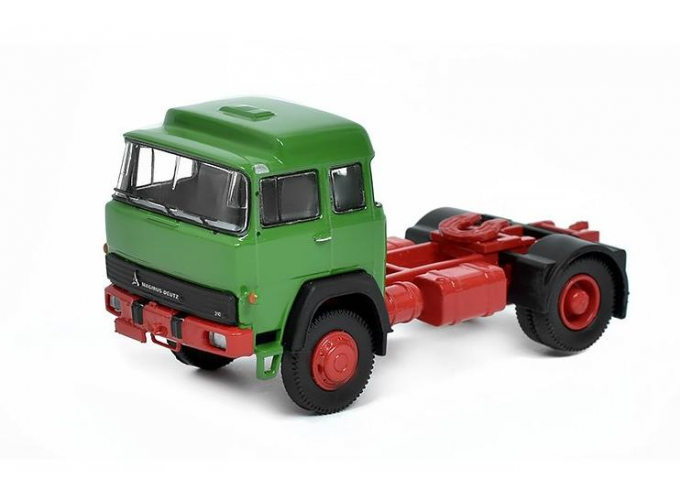 MAGIRUS 310 D16 SZM (1974), green / red