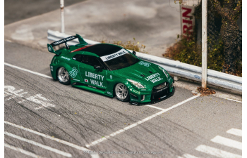 NISSAN GT-R (R35) LB Super Silhouette (2026), emerald green 