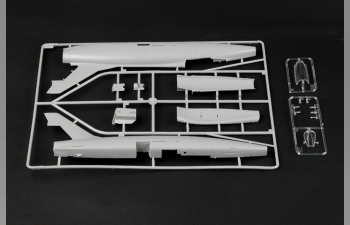 Сборная модель Американский истребитель F-100D SUPER SABRE (пилотажная группа Thunderbirds)