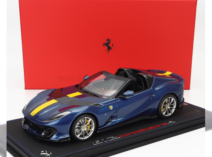 FERRARI 812 Competizione A Spider (2022) - Con Vetrina - With Showcase, Blu Abu Dhabi - Blue Met Yellow