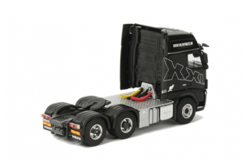 VOLVO FH3 Globetrotter XXL, Premium Line 1:50, черный