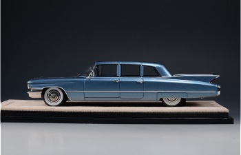 CADILLAC Fleetwood 75 Limousine (1960), Hampton Blue Metallic