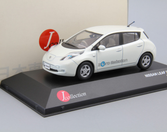 NISSAN Leaf (2010), white